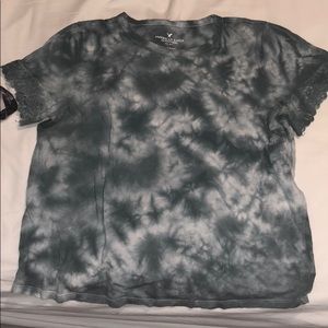 american eagle slightly cropped tie dye shirt
